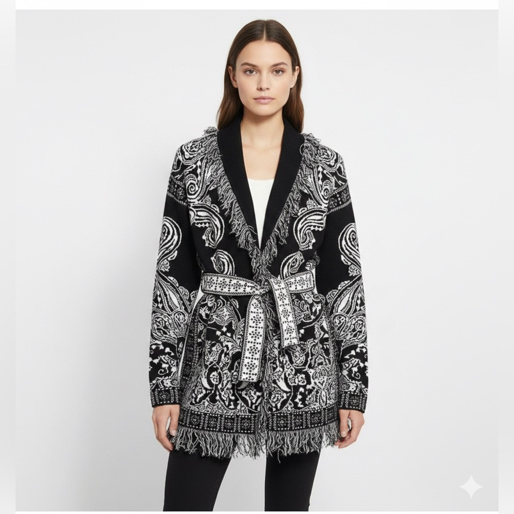 Sioni Monochrome Knit Cardigan